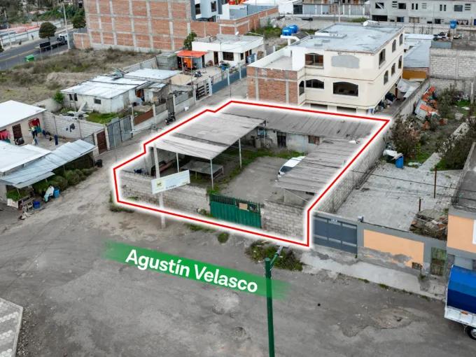 Terreno esquinero en Celiano Monge