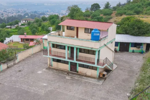 Casa + terreno en venta – Martínez